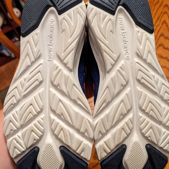 New Balance 490v5 - Picture 3 of 4